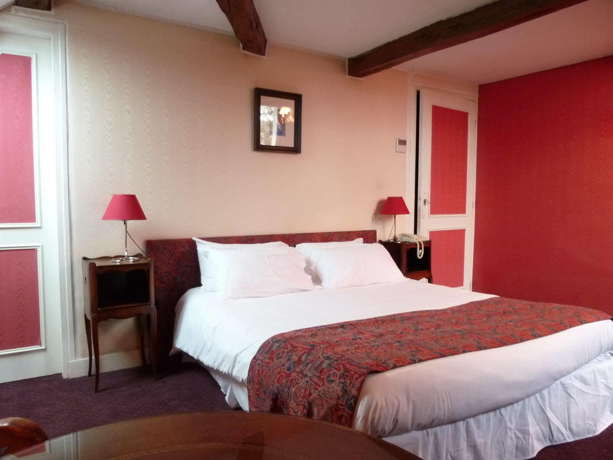 Hotel Grand Monarque Azay-le-Rideau Exterior photo